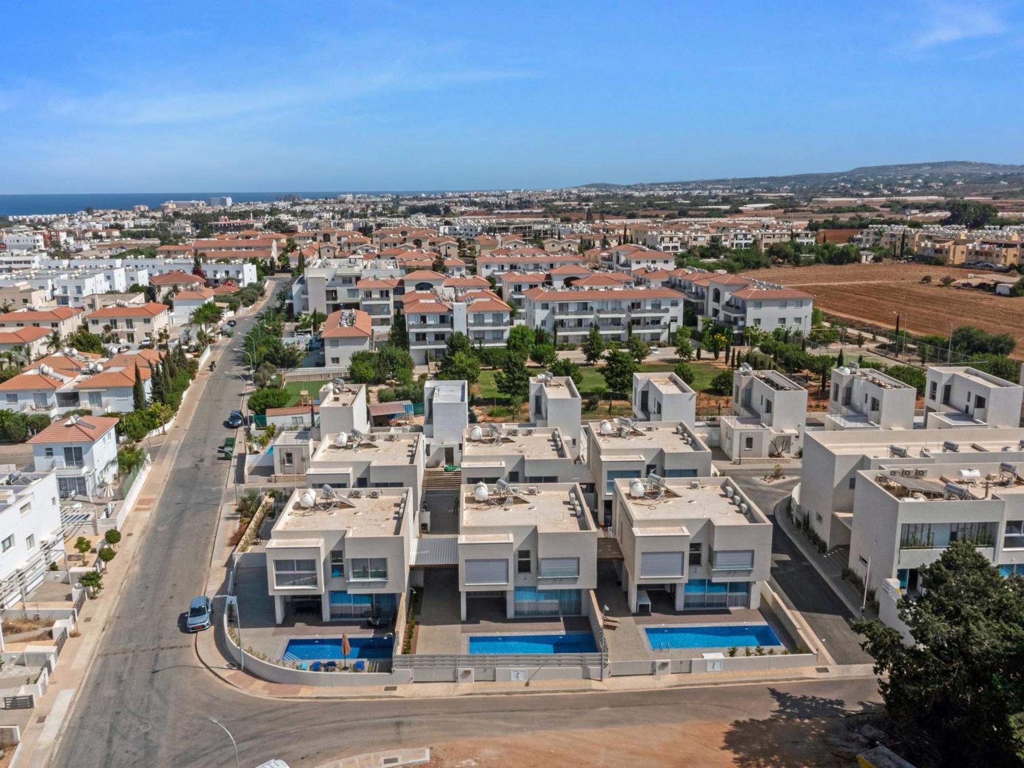 Sanders Mythical Blue Villas Paralimni Exterior foto